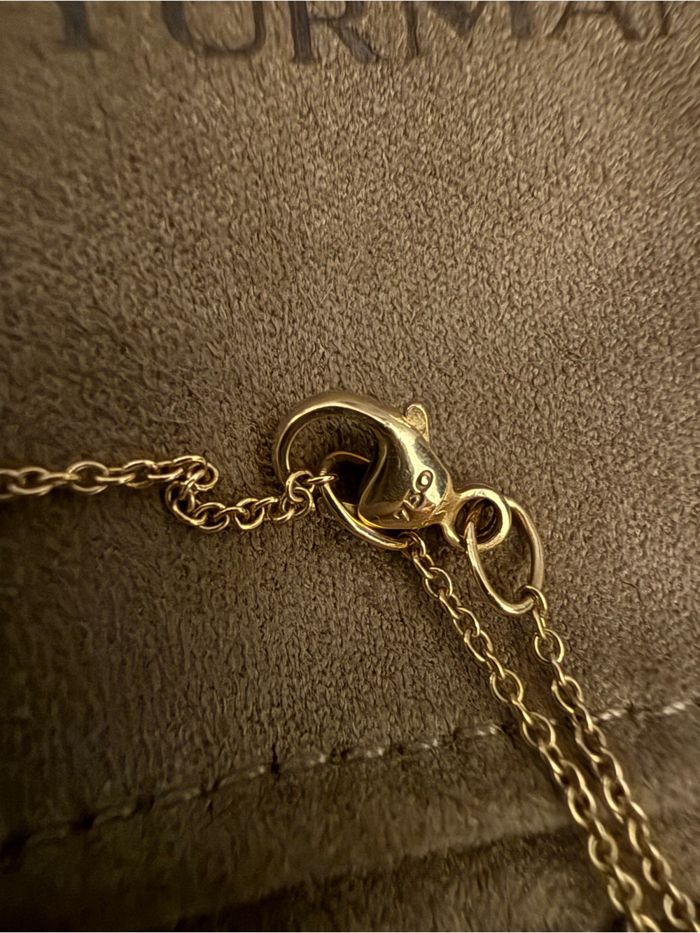 David Yurman 18K 'A' Initial Charm Necklace - Picture 4 of 6